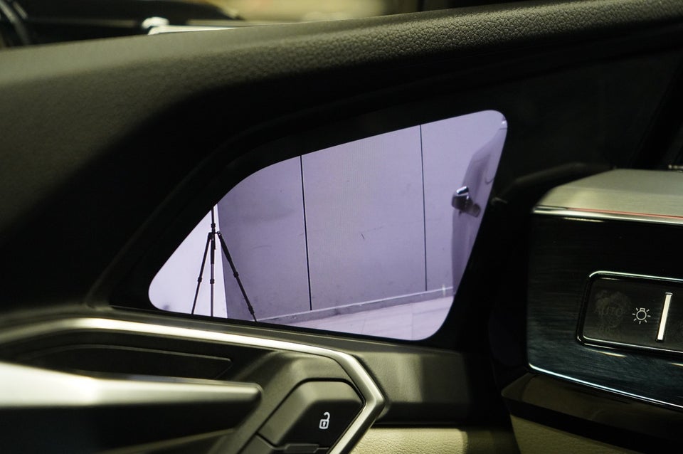 Audi Q8 e-tron 55 Prestige quattro 5d