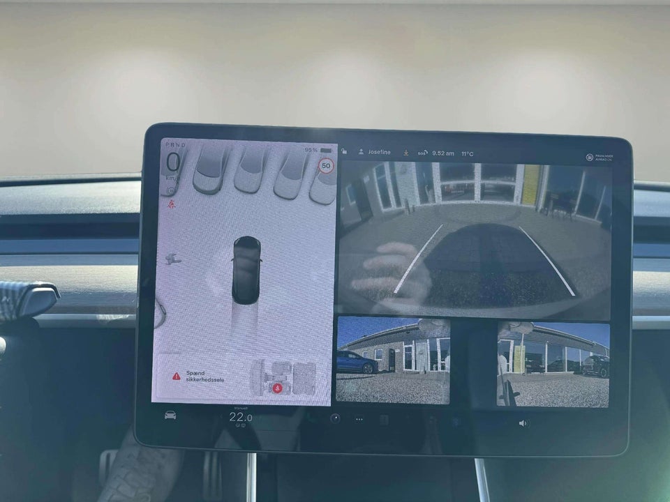 Tesla Model 3 Long Range AWD 4d