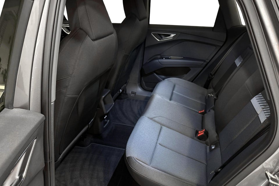 Audi Q4 e-tron 45 Progress 5d