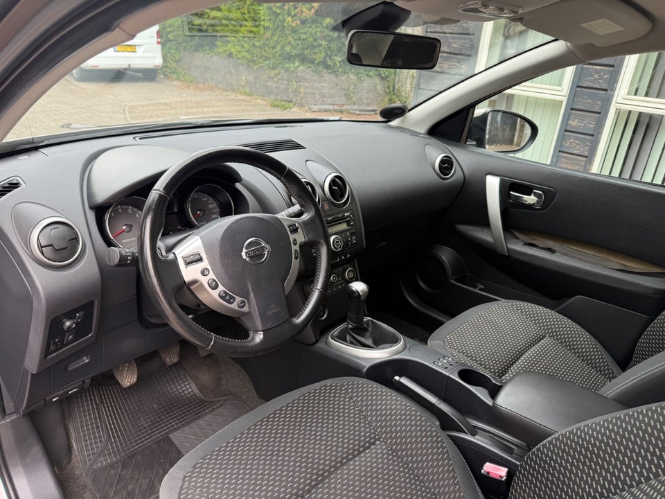Nissan Qashqai 1,6 Tekna 5d