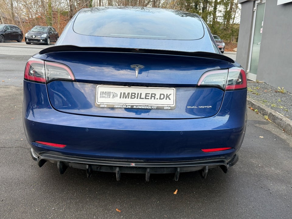 Tesla Model 3 Long Range AWD 4d