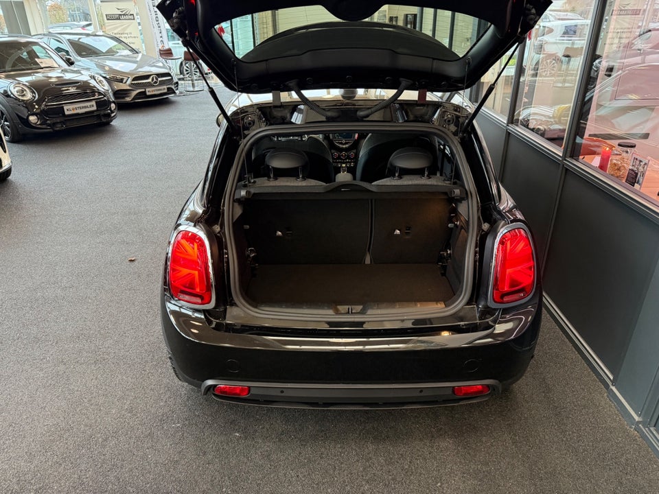 MINI Cooper SE Trim M Greenwich 3d