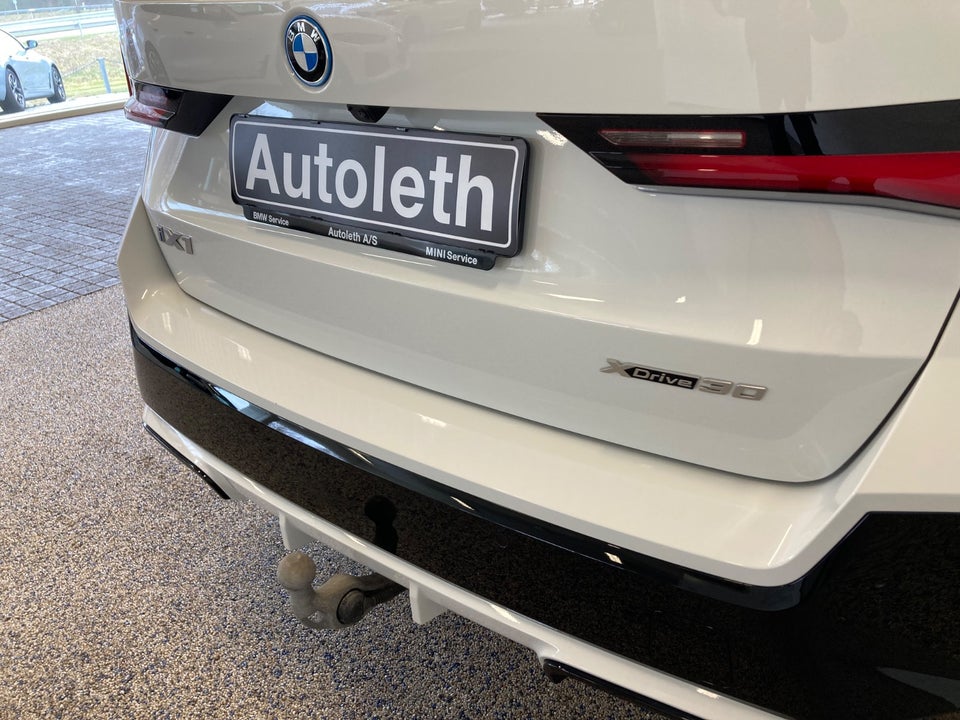 BMW iX1 xDrive30 Fully Charged M-Sport 5d