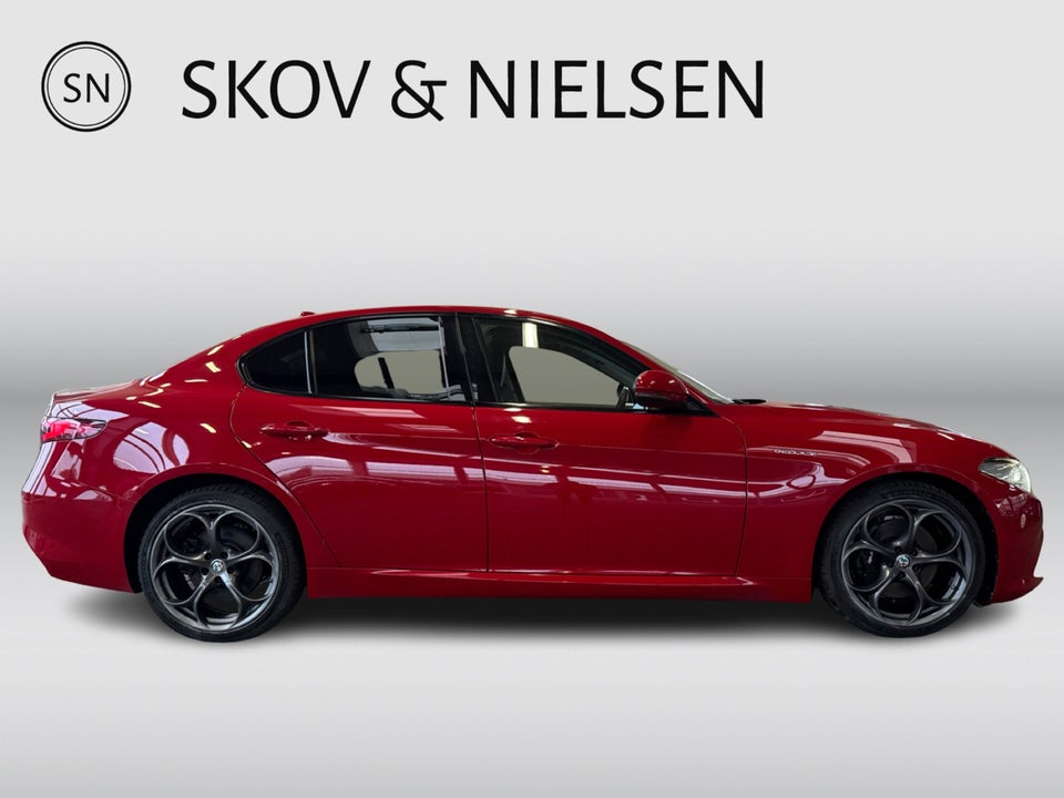 Alfa Romeo Giulia 2,0 T 280 Veloce aut. Q4 4d