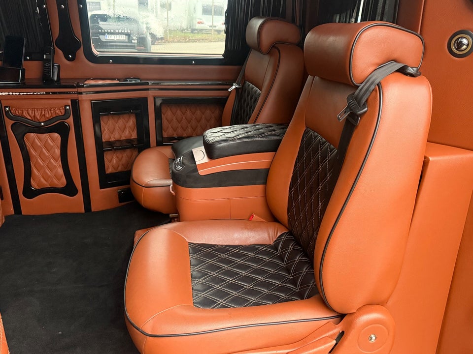 VW Transporter 2,0 TDi 140 Kombi lang 4d