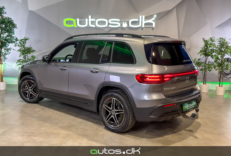 Mercedes EQB250+ AMG Line 5d