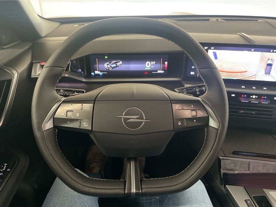 Opel Grandland-e 73 GS Sky 5d