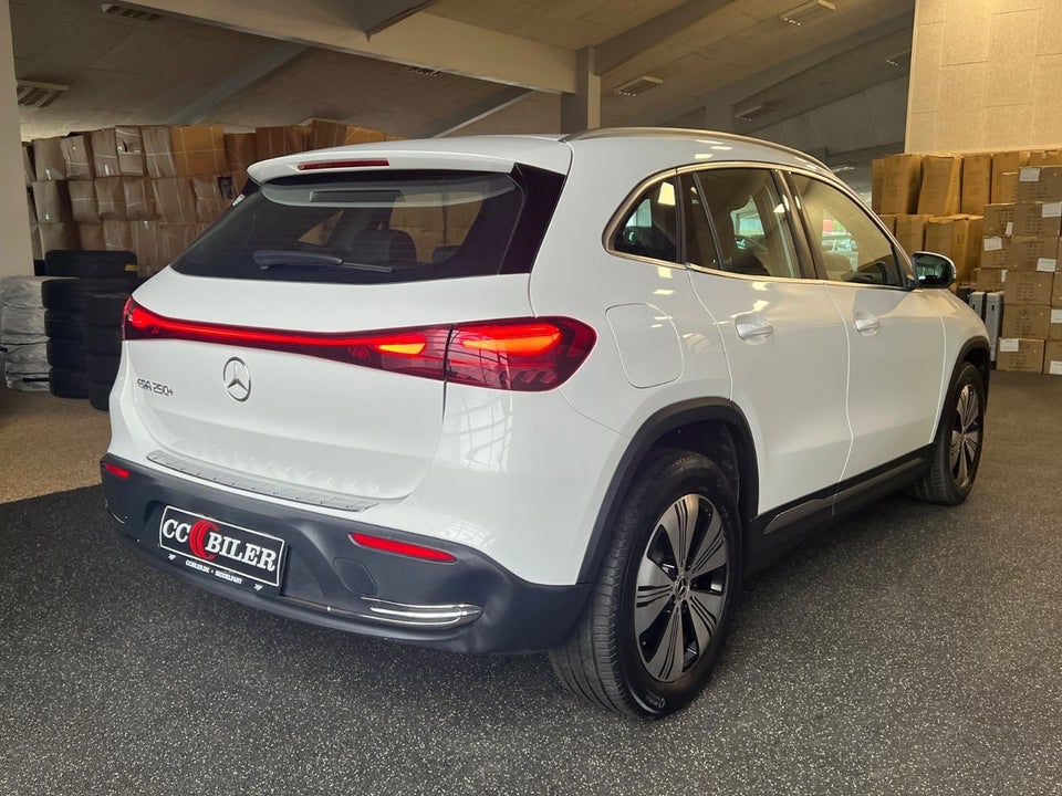 Mercedes EQA250+ Progressive 5d