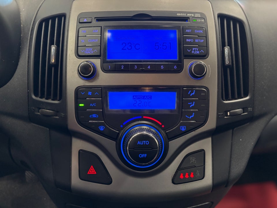 Hyundai i30 1,6 CRDi 90 Blue Drive CW 5d