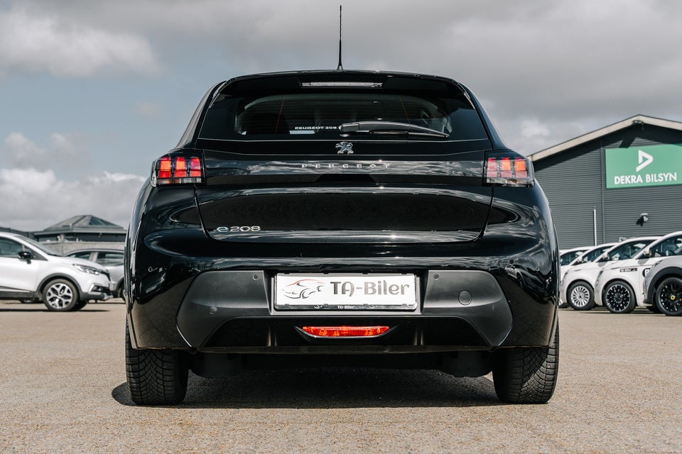 Peugeot e-208 50 Active 5d