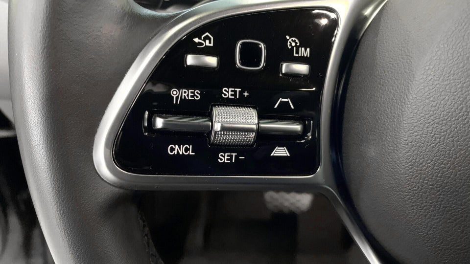 Mercedes EQB250 Progressive 5d