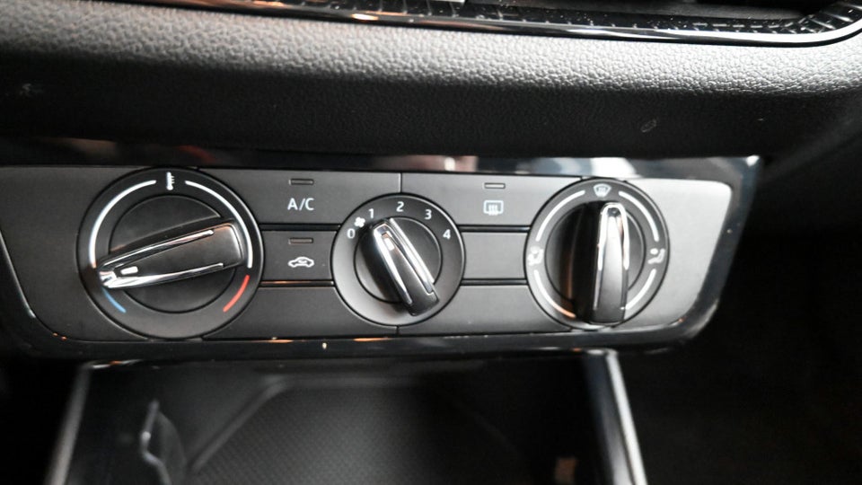 Skoda Fabia 1,0 MPi 80 Essence 5d