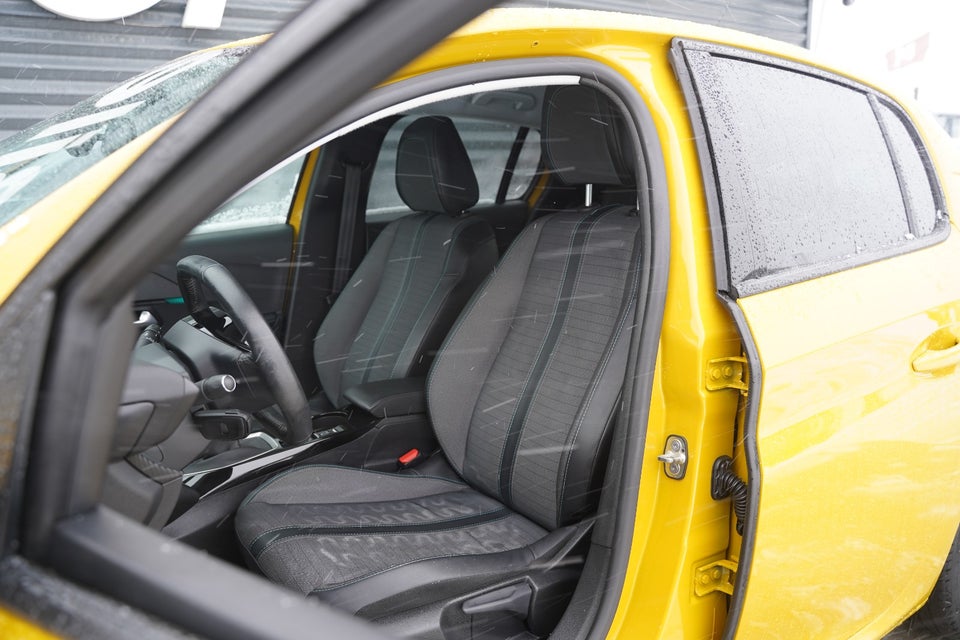 Peugeot 208 1,2 PureTech 100 Allure 5d