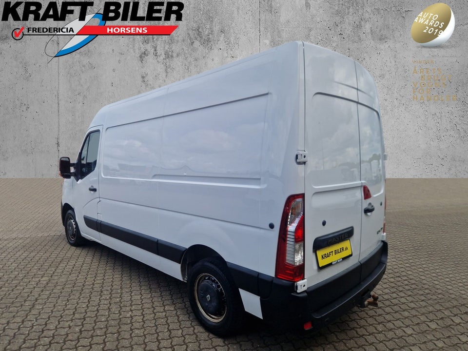 Renault Master IV T33 2,3 dCi 135 L2H2 Kassevogn