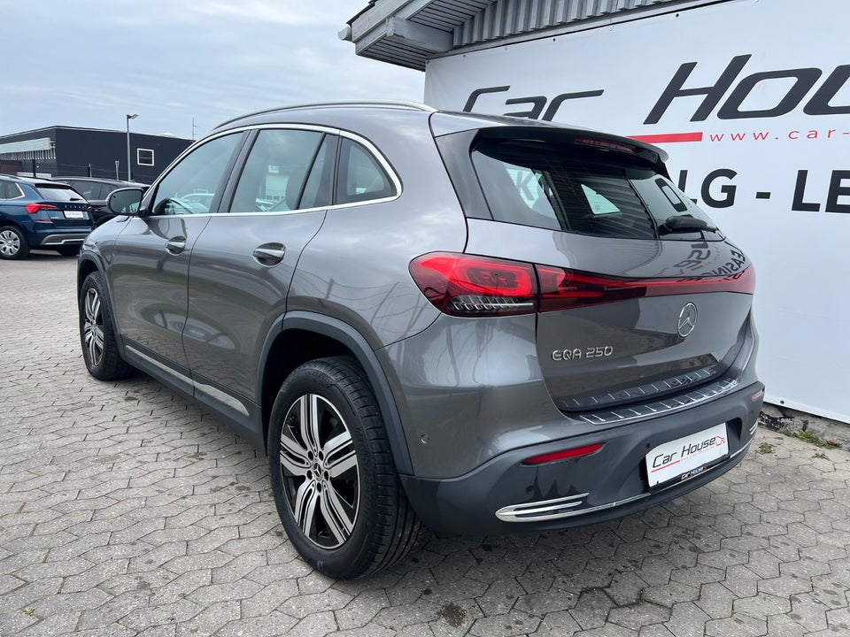 Mercedes EQA250 Progressive 5d