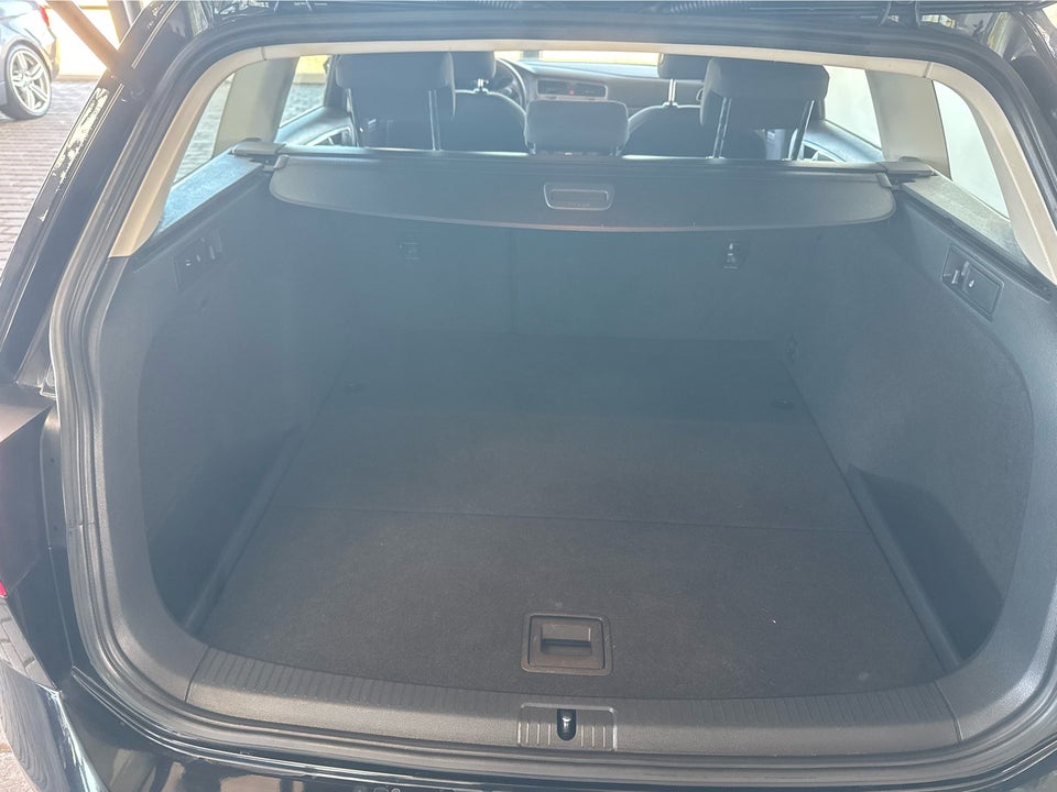 VW Golf VII 1,2 TSi 85 Startline Variant BMT 5d
