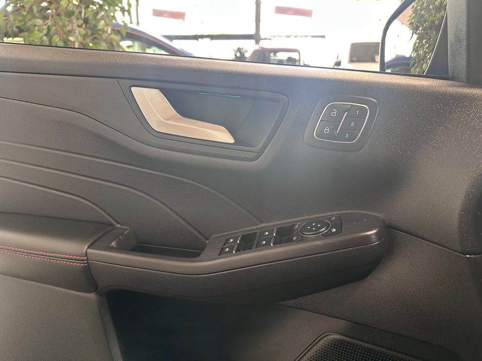 Ford Kuga 2,5 PHEV ST-Line X CVT 5d