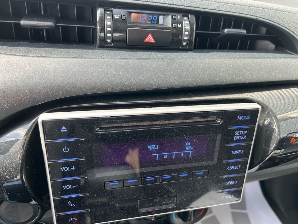 Toyota HiLux 2,4 D-4D 150 T1 Ex.Kab 2d