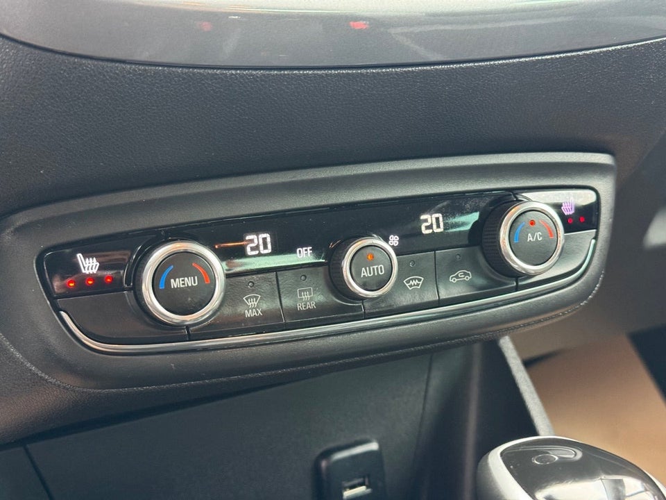 Opel Crossland X 1,2 T 130 Elegance aut. 5d