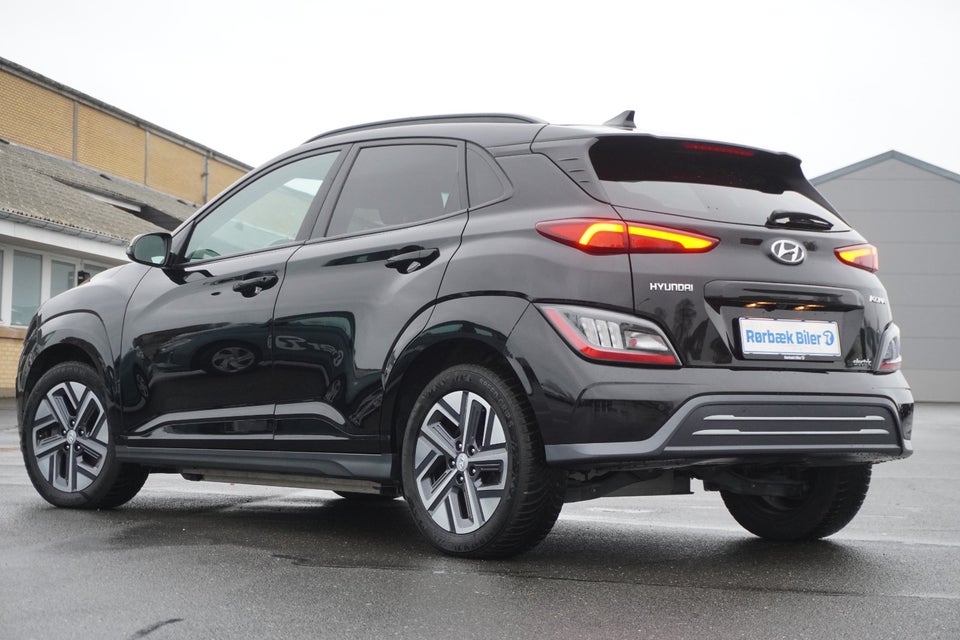 Hyundai Kona 64 EV Essential 5d