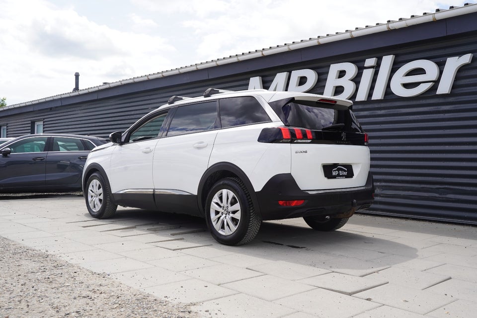 Peugeot 5008 1,2 PureTech 130 Allure 7prs 5d