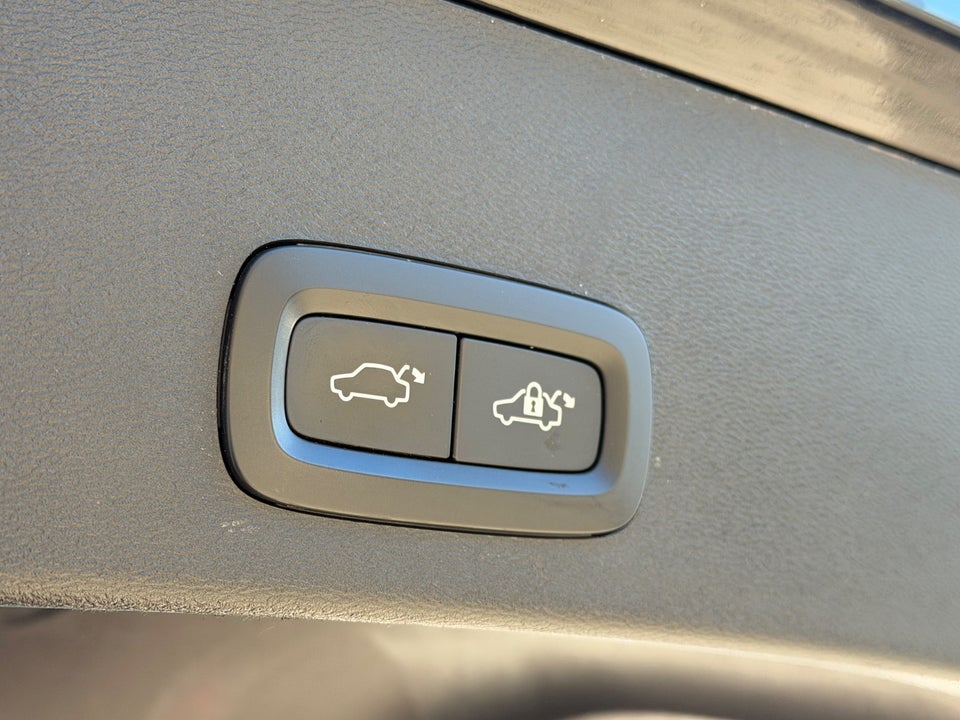 Volvo XC40 ReCharge Core 5d