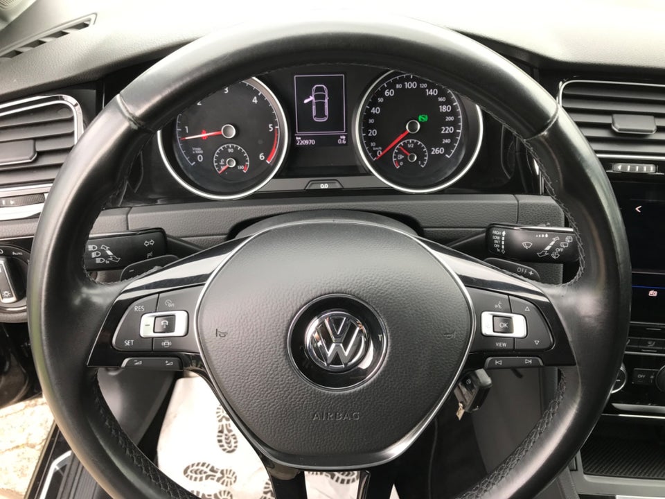 VW Golf VII 1,6 TDi 115 IQ.Drive 5d
