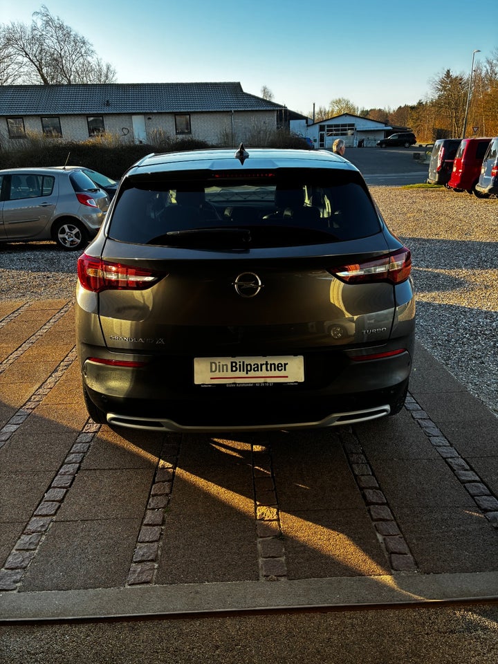 Opel Grandland X 1,2 T 130 Innovation aut. 5d