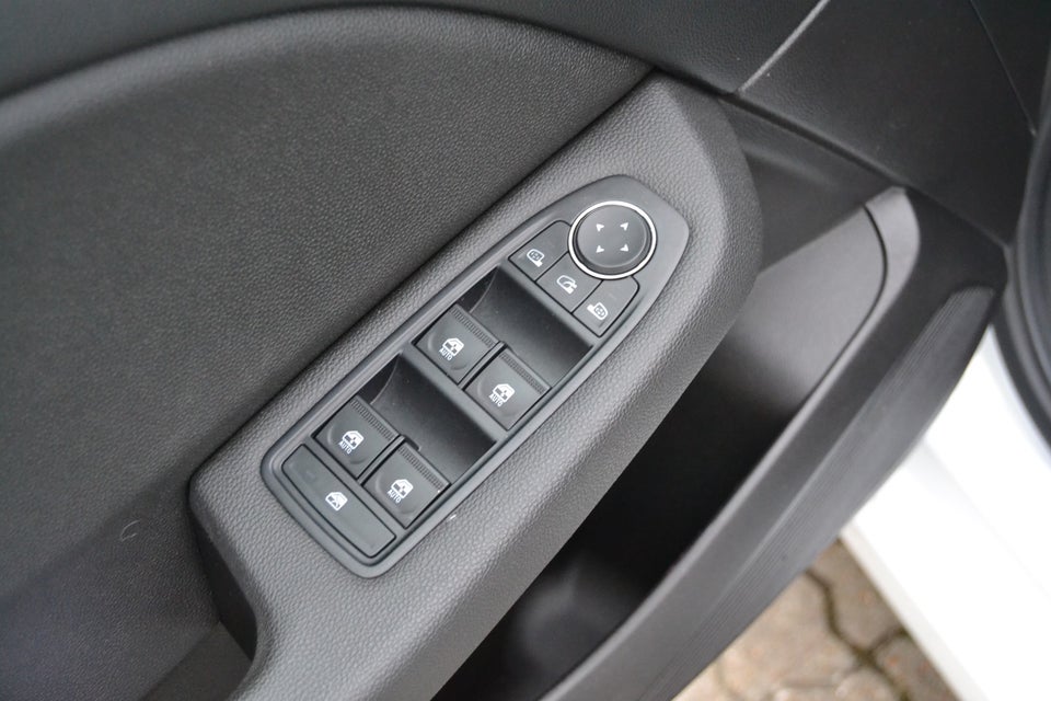 Renault Clio V 1,0 TCe 90 Zen X-tr. 5d