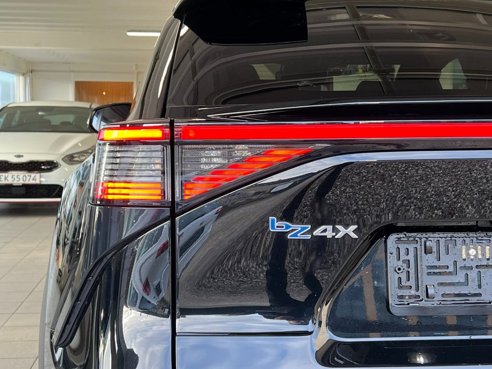 Toyota bZ4X Active 5d