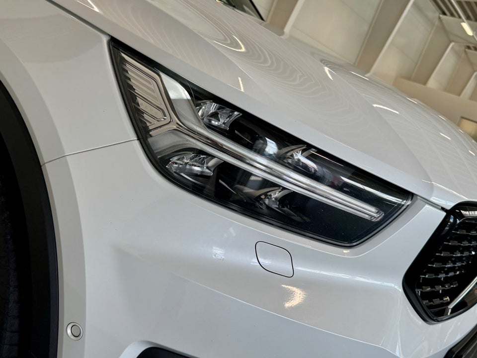 Volvo XC40 2,0 D4 190 R-Design aut. AWD 5d
