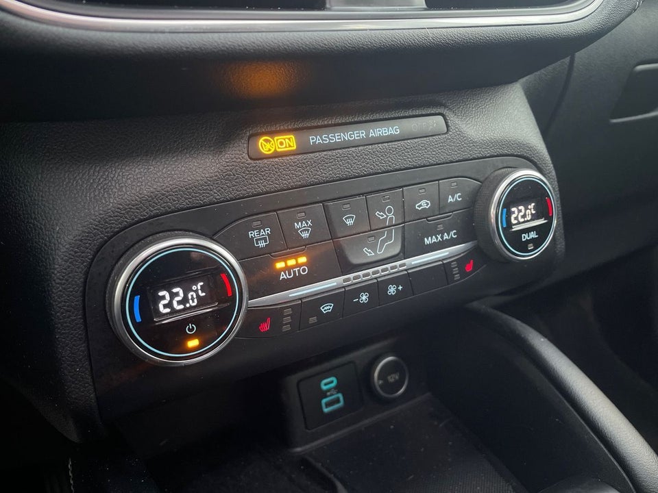 Ford Kuga 2,5 PHEV Vignale CVT 5d