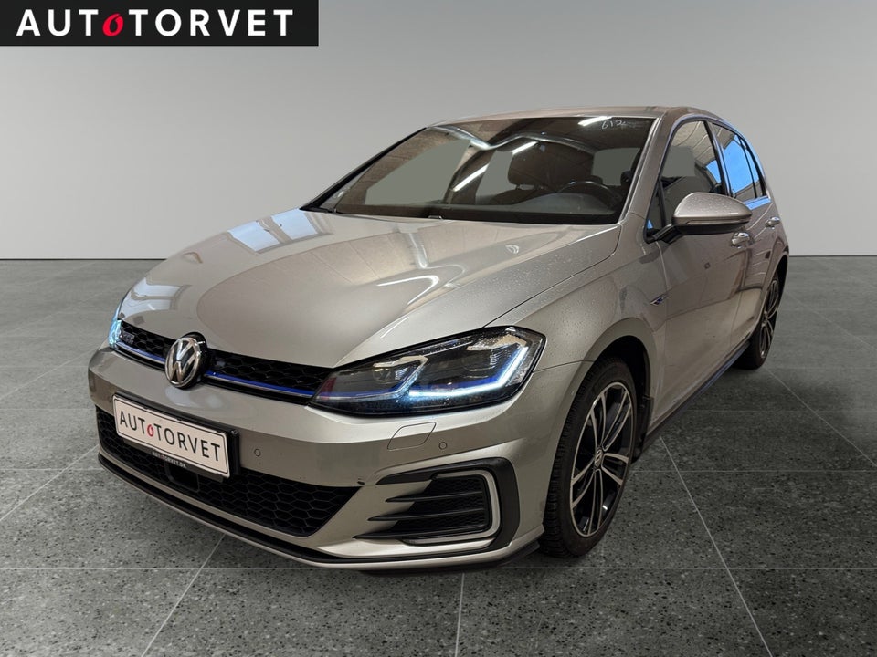 VW Golf VII 1,4 GTE DSG 5d