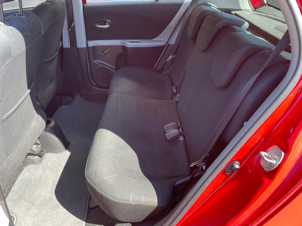 Toyota Yaris 1,3 Luna 5d
