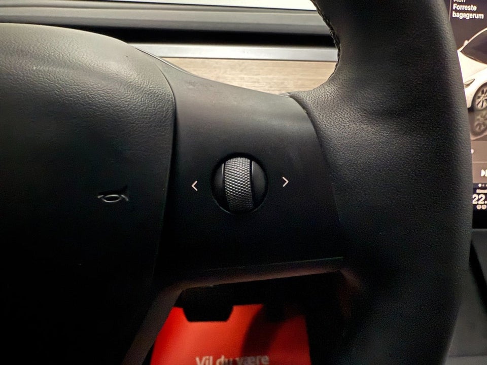 Tesla Model Y Long Range AWD 5d