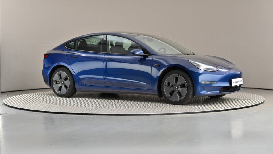 Tesla Model 3 Long Range AWD 4d