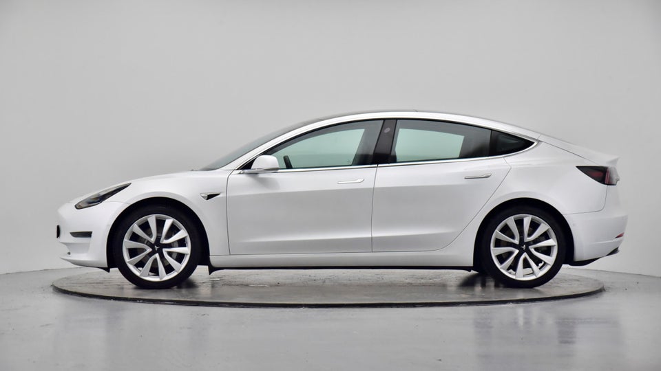 Tesla Model 3 Long Range AWD 4d