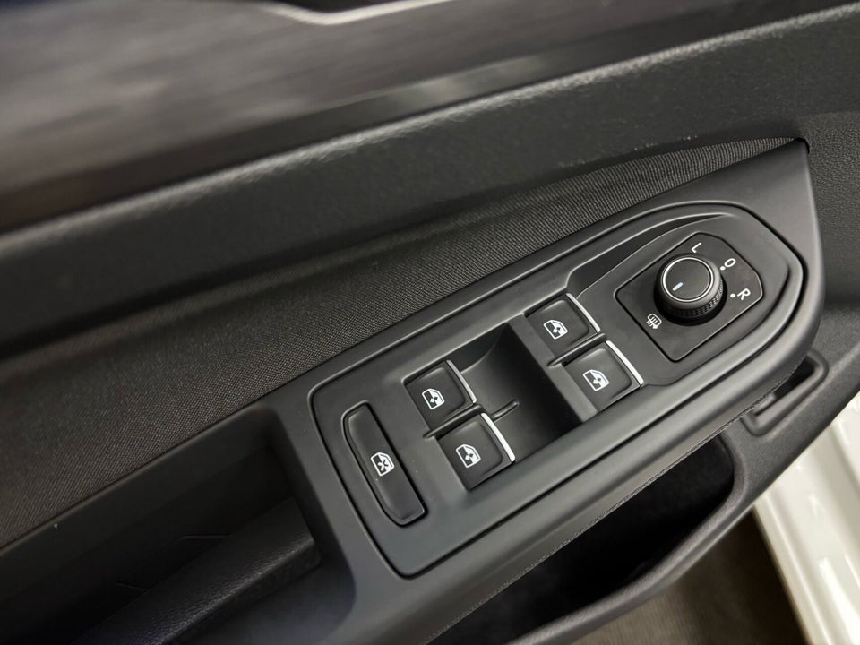 VW Golf VIII 1,4 eHybrid DSG 5d