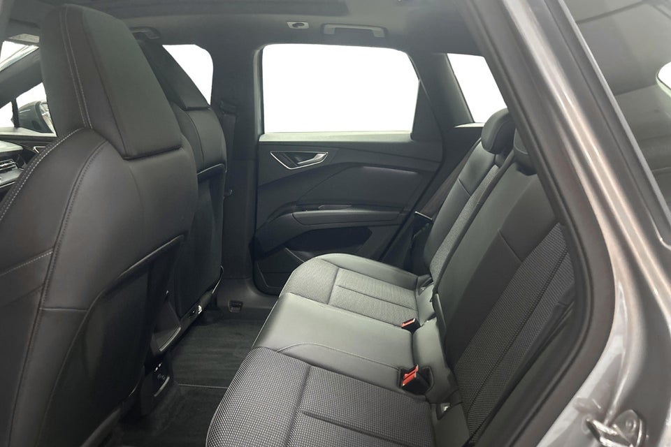 Audi Q4 e-tron 45 Progress 5d