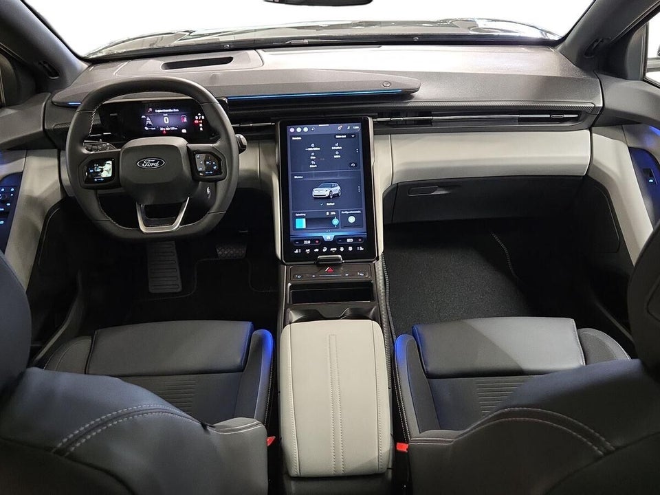 Ford Explorer 77 Premium Extended Range 5d