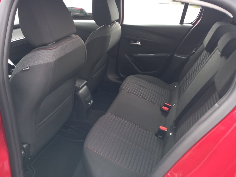 Peugeot e-208 50 Active 5d