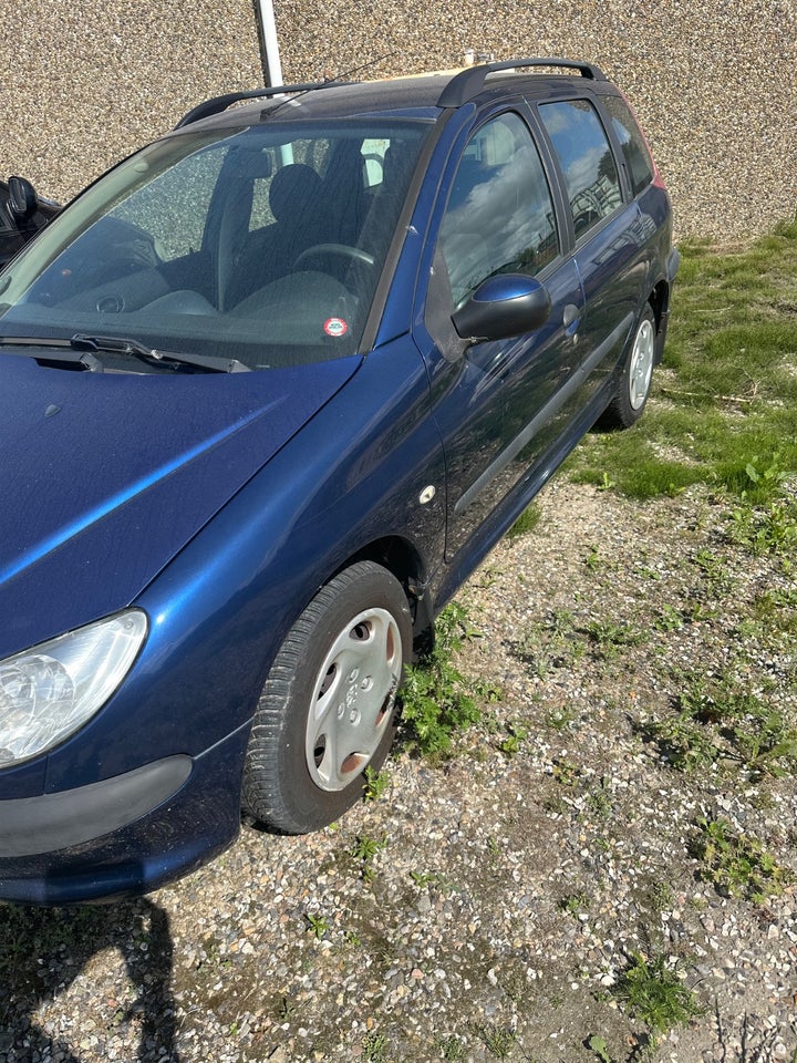 Peugeot 206 1,4 HDi XR stc. 5d