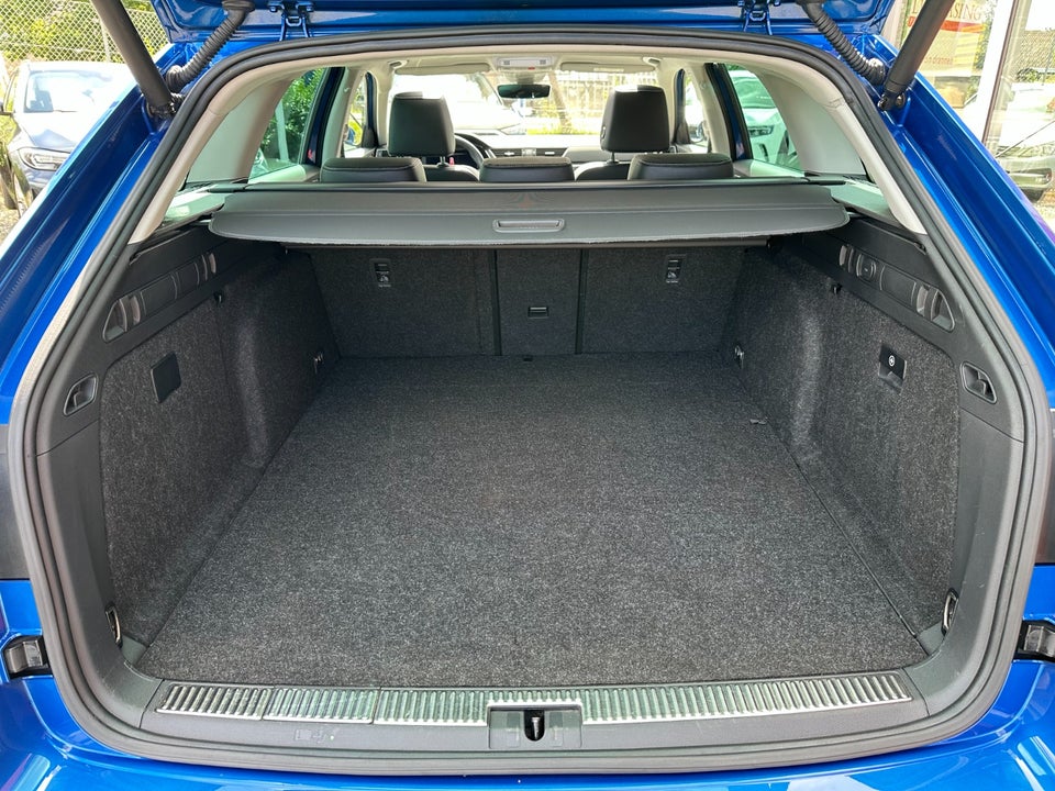 Skoda Superb 1,4 TSi iV Plus Combi DSG 5d