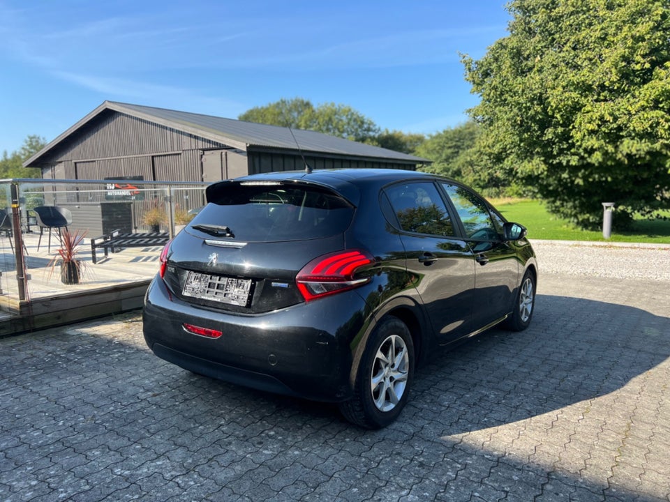 Peugeot 208 1,6 BlueHDi 100 Desire Sky 5d