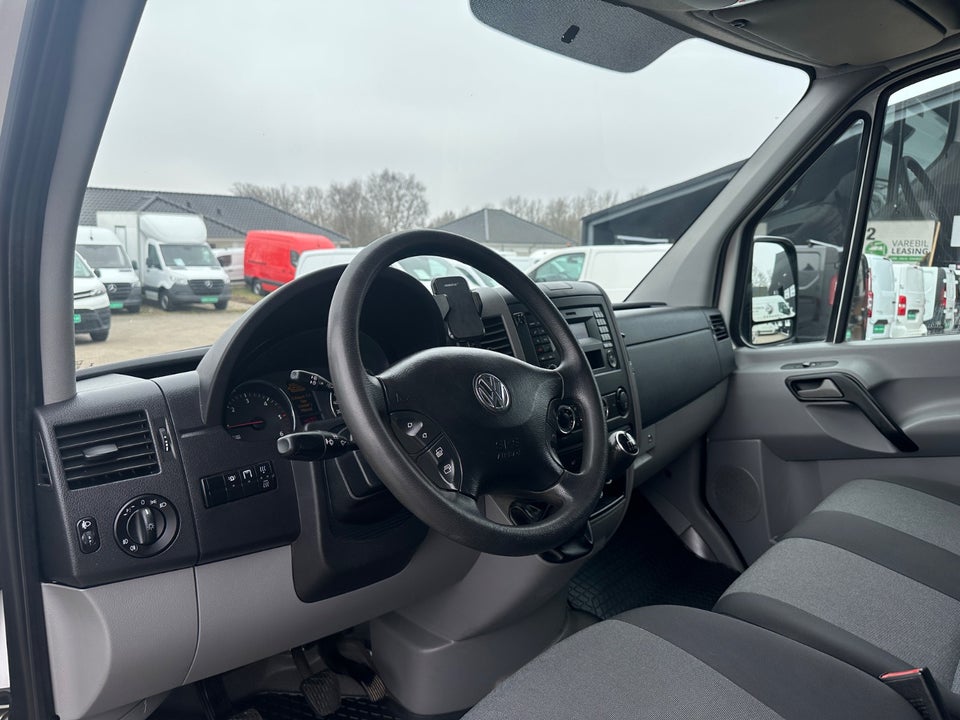 VW Crafter 2,0 TDi 163 Kassevogn L