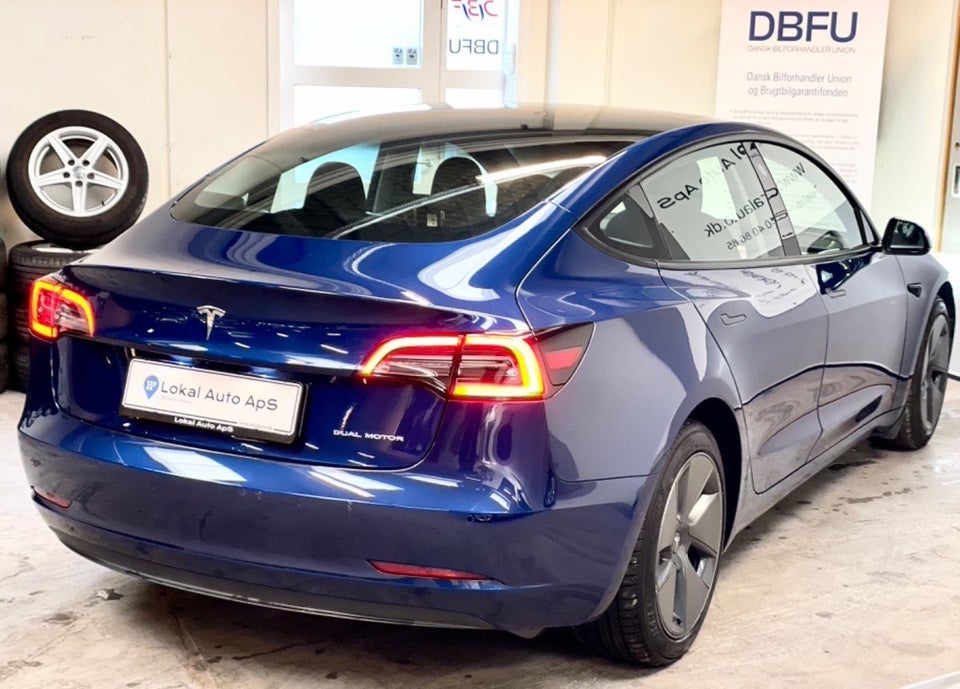 Tesla Model 3 Long Range AWD 4d