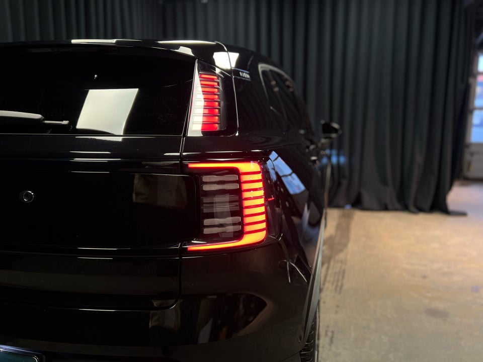 Volvo EX30 Extended Range Ultra 5d