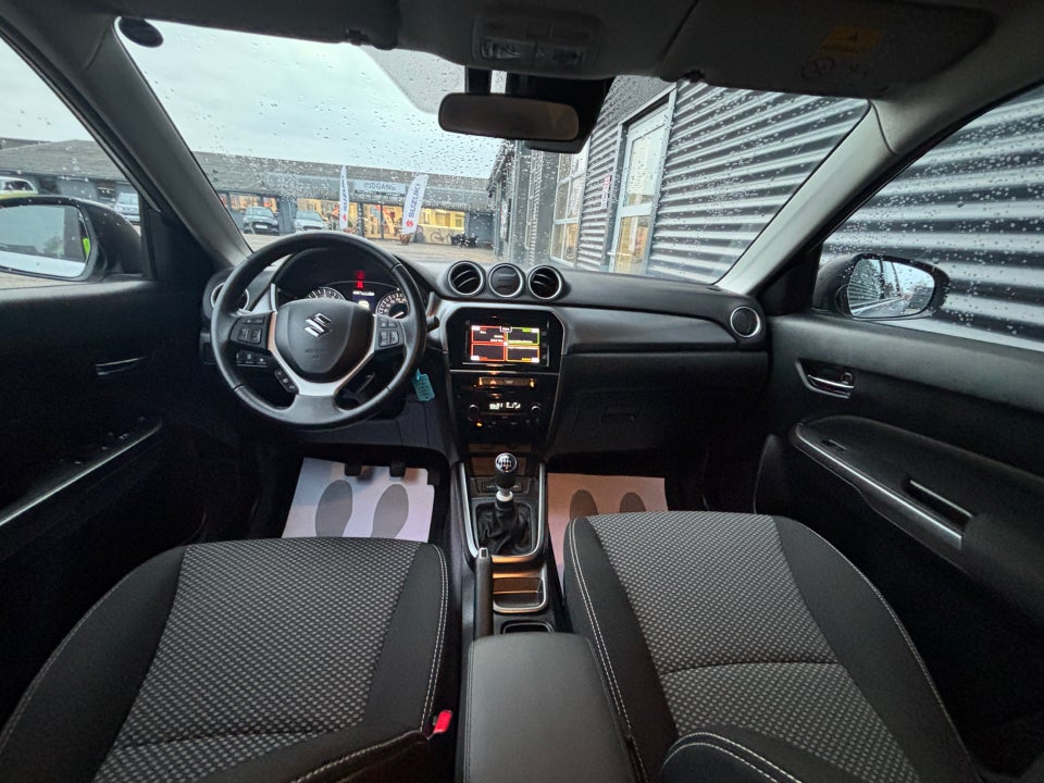 Suzuki Vitara 1,4 mHybrid Active 5d