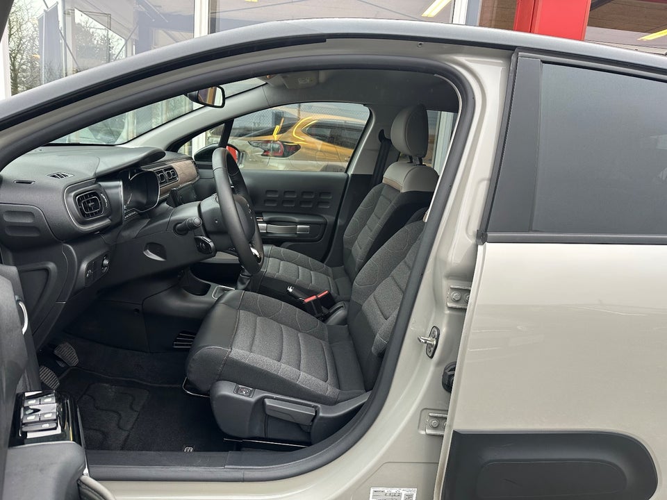 Citroën C3 1,2 PureTech 83 Shine Sport 5d