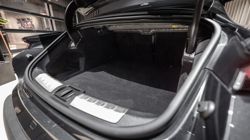 Porsche Taycan Turbo Performance+ 4d